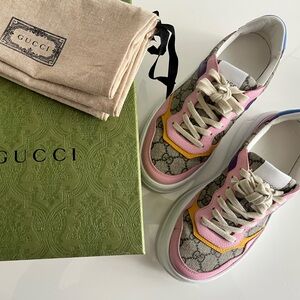 Gucci sneakers size 7.5